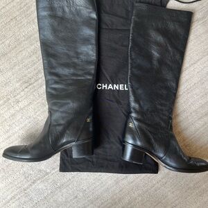 CHANEL Black Lambskin boots. EU39. Bought on Worth Ave in Palm Beach, Florida.